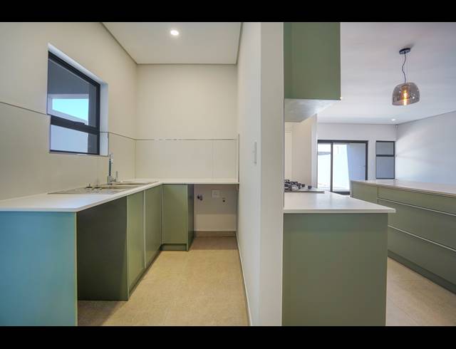 4 BEDROOM HOUSE FOR SALE IN SANDOWN